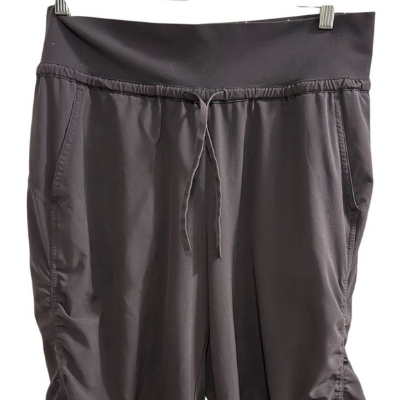 Athleta Women's Jogger Pants Size 8 Gray Tapered Casual Drawstring Waist - Picture 2 of 14